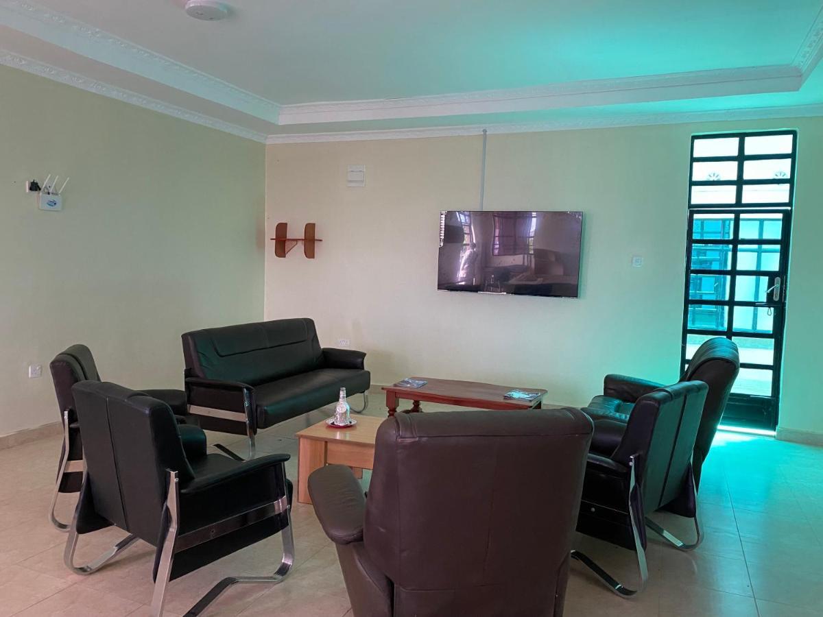 Hotel Acacia Gardens Gilgil Esterno foto