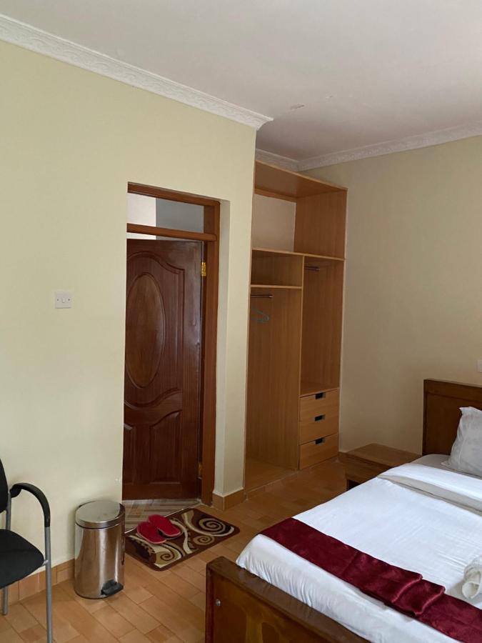 Hotel Acacia Gardens Gilgil Esterno foto